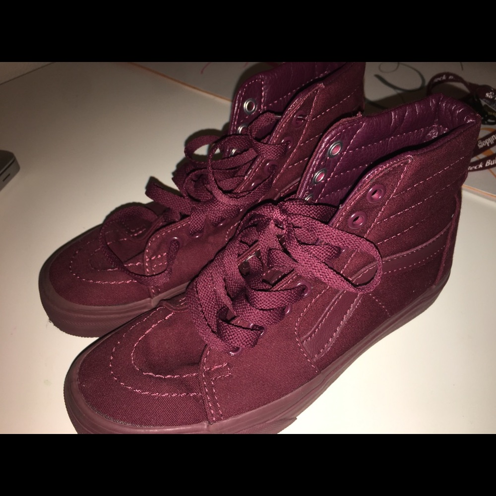 Sk8 Hi Maroon Vans